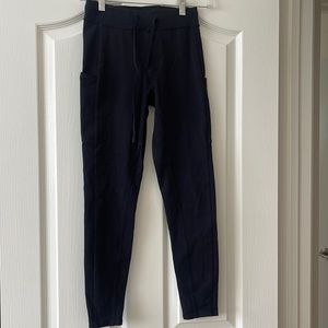 Alo leggings with pockets